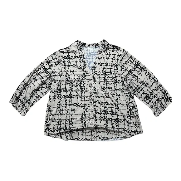 Dressbarn Black and White Abstract Blouse - Picture 1 of 5